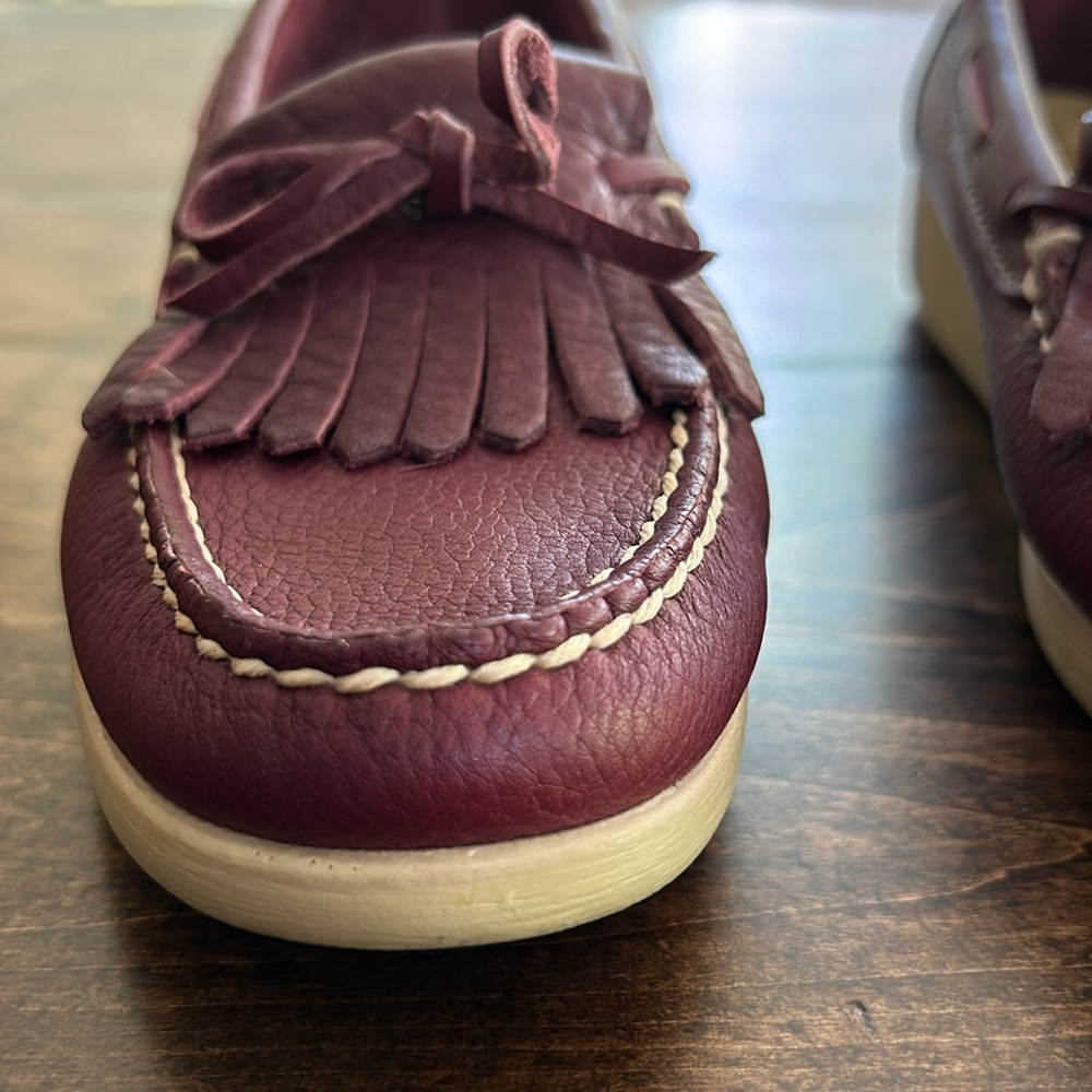SAS Women's Kiltie Wine Colored Tassel Fringe Loafer Size 8N - Picture 3 of 11